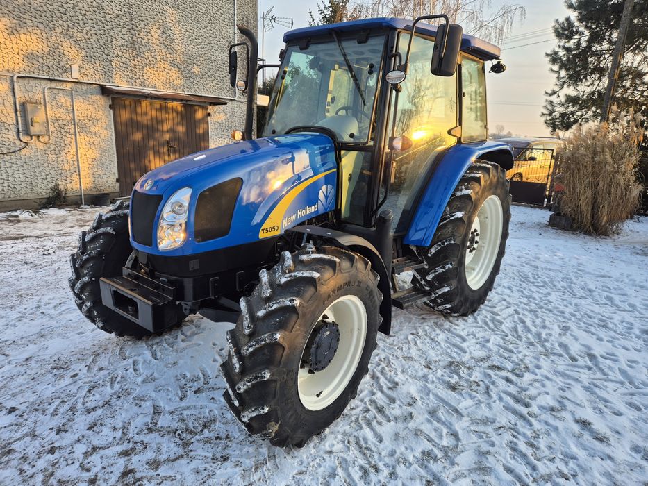 New Holland T5050  100KM