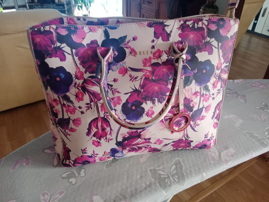 Duża torebka w kwiaty