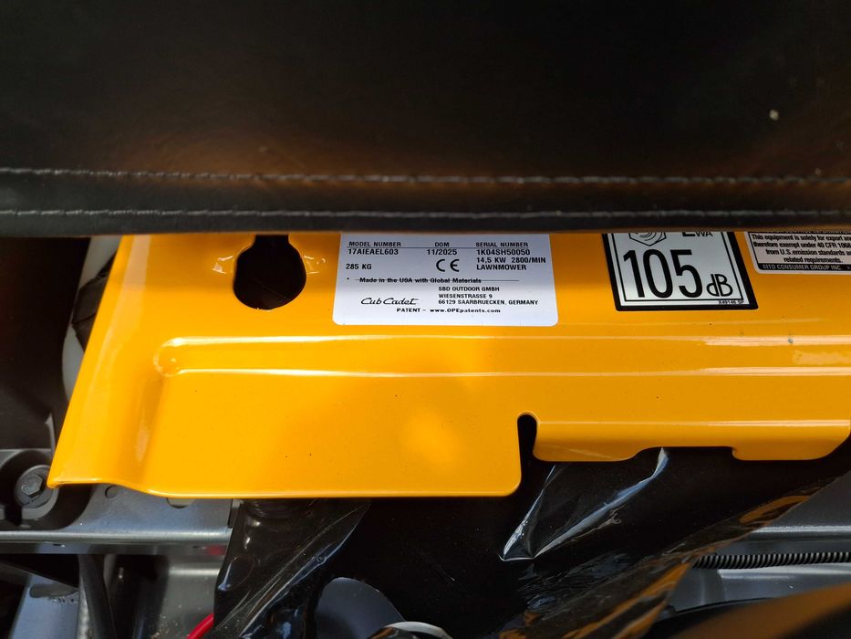 Traktor Zero Turn Cub Cadet Z2 127 Ultima