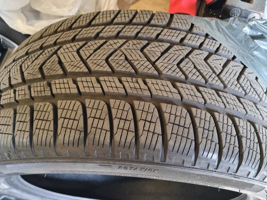 PIRELLI Winter- 275/40 - 305/35 R21 Разно-Шир.  7.5 mm- NO