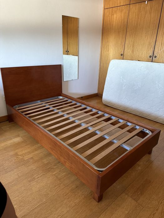 Cama 1x1,95 c/s colchao