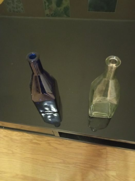 kolekcja ozdobnych buteleczek ikea