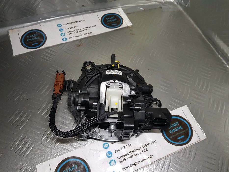 Puxador Tampa da Mala com Camara Mercedes Classe A W177 CLA w118 C118