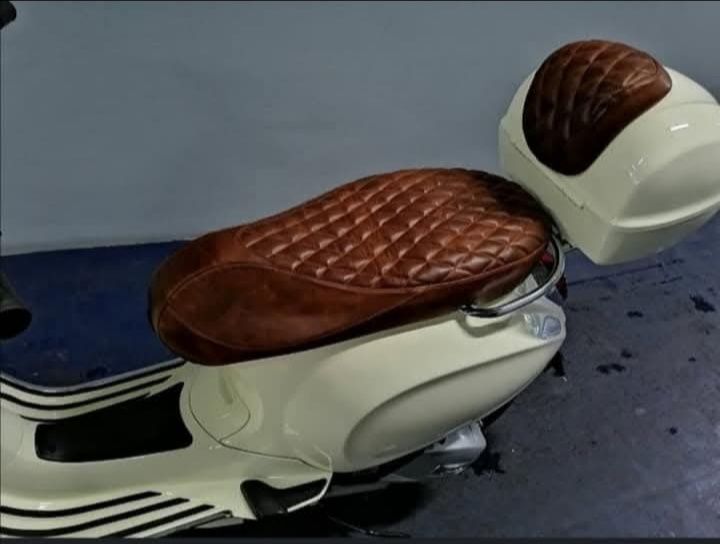 Bancosde qualidade  para mota em pele