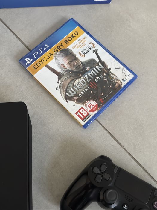 Konsola Playstation 4 slim SONY stan idealny