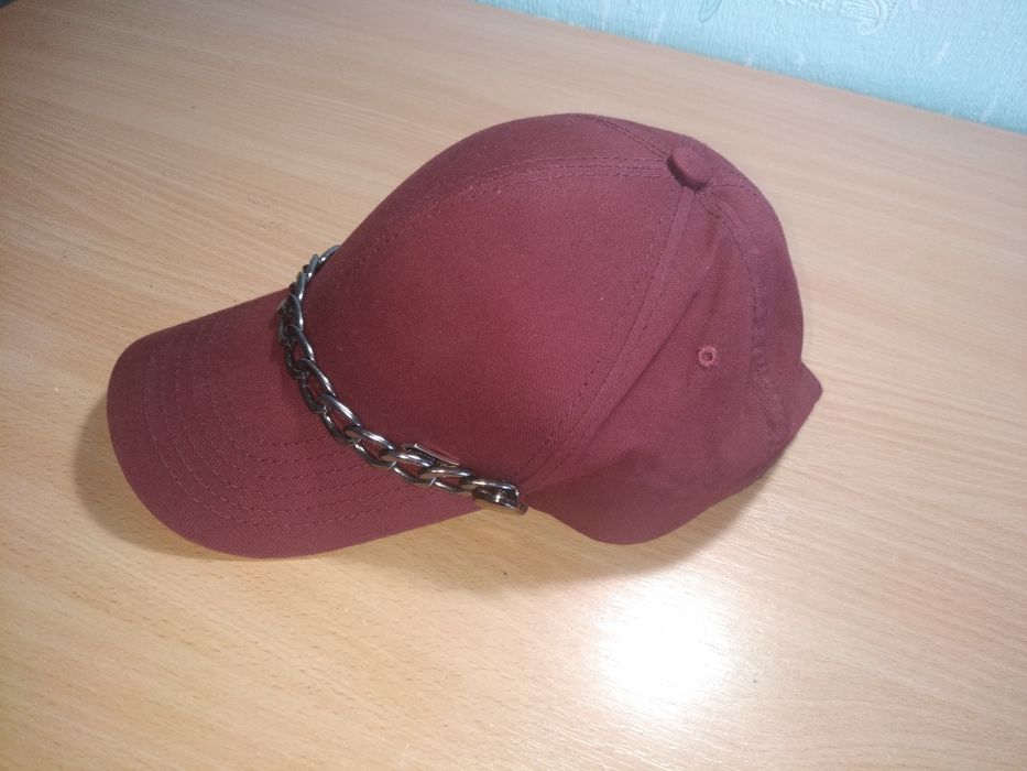 Продажа новой бейсболки...