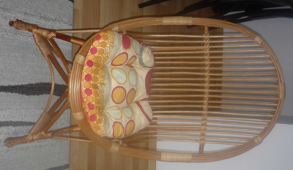 Fotel wiklinowy       .