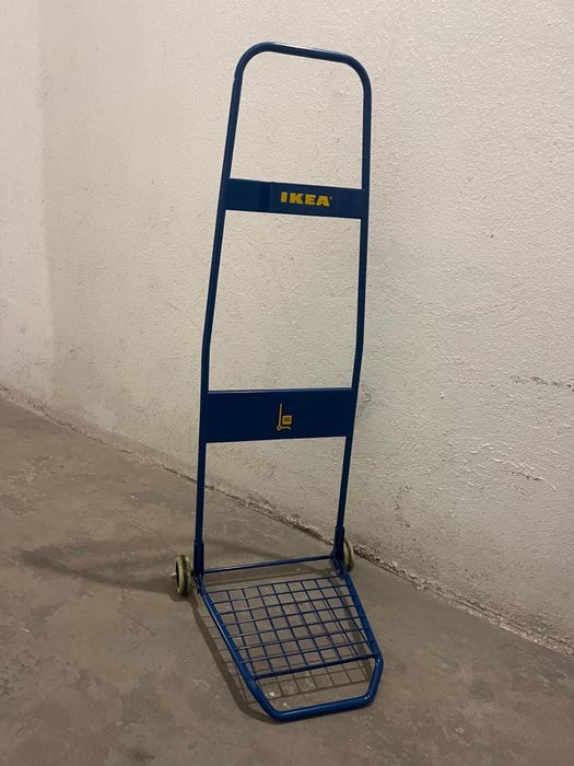 Carrinho de carga ou transporte.