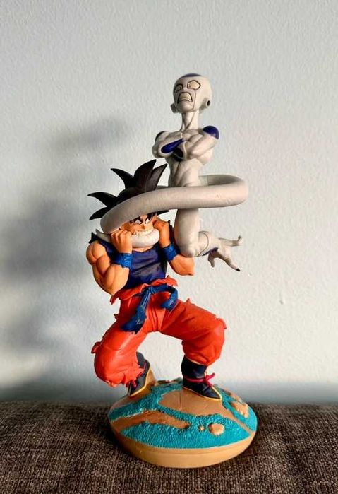 Goku vs Frieza Ichiban Kuji Revible Moment C Prize Original