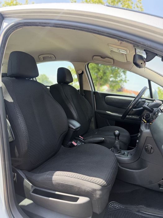 Citroën C4 — fotografia 6