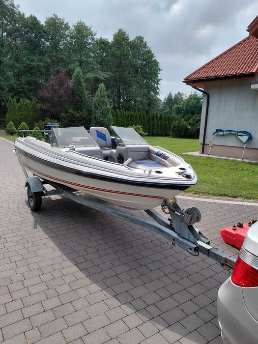 Łódź  motorowa wędkarska Bayliner CAPRI