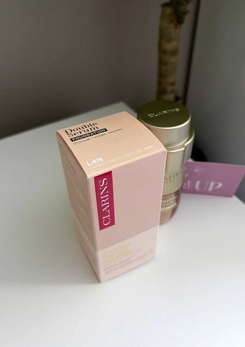Clarins Double Serum Foundation. Odcień L4N.