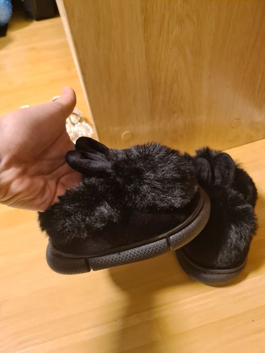 Продам теплі дитячі тапочки