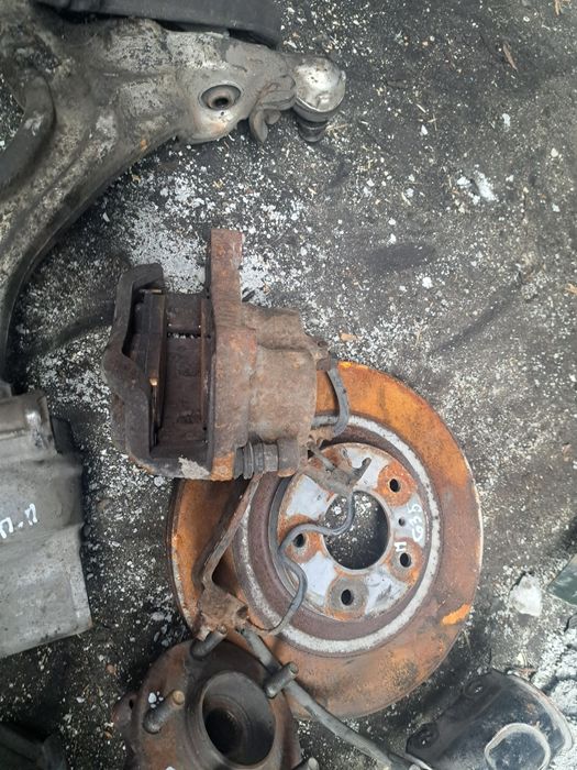 супорт гальмівний перед R L Nissan Infiniti G25 G35 G37 08-13