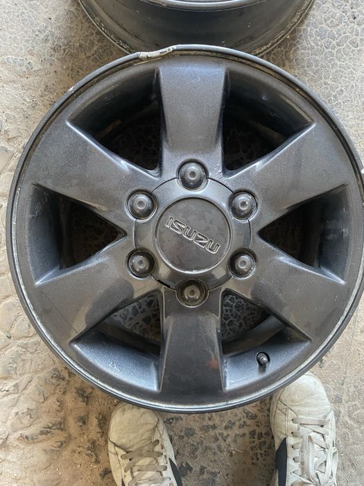 Оригінальні диски Isuzu R16 6x139.7 7J ET38 brabus 18*8 1/2jj