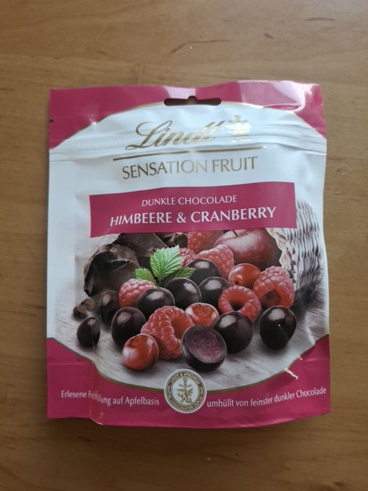 Lindt  malina żurawina w czekoladzie
