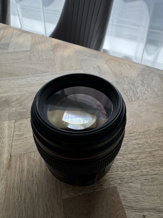 Canon EF 85mm f1.8