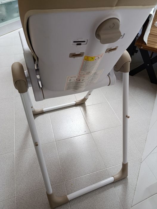 Cadeira da Papa JANÉ (Modelo MILA)