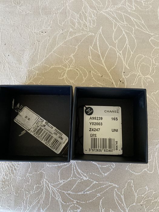 Par de brincos Chanel, prata 925, com zirconias