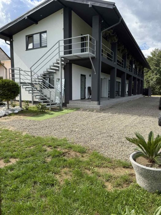 Кімнати подобово Велятино, Теплі води