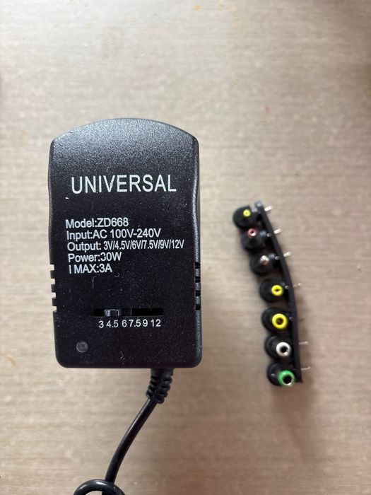 Регульований блок живлення 3–12V 30W універсальний адаптер 220V AC/DC