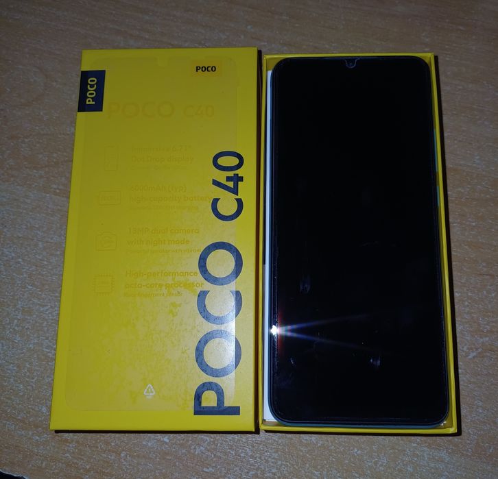 Телефон POCO c40