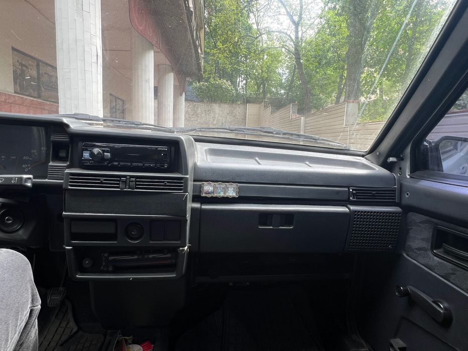 Автомобіль ваз 21099