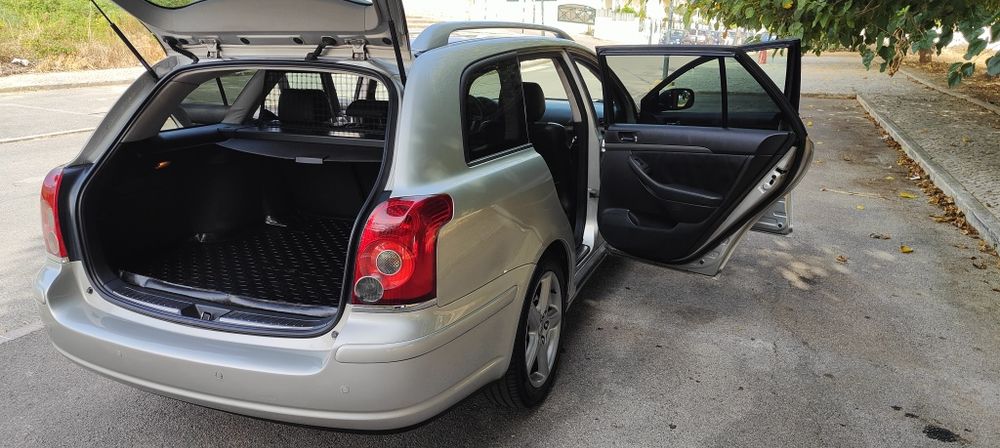 Toyota Avensis 2.2 D-CAT SOL 2006
