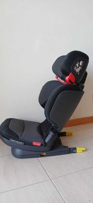 Cadeira Infantil para auto, marca PEG-PÉREGO Viaggio 2-3 Flex. Encontra-se em ótimo estado de conservação, pronto para uso.