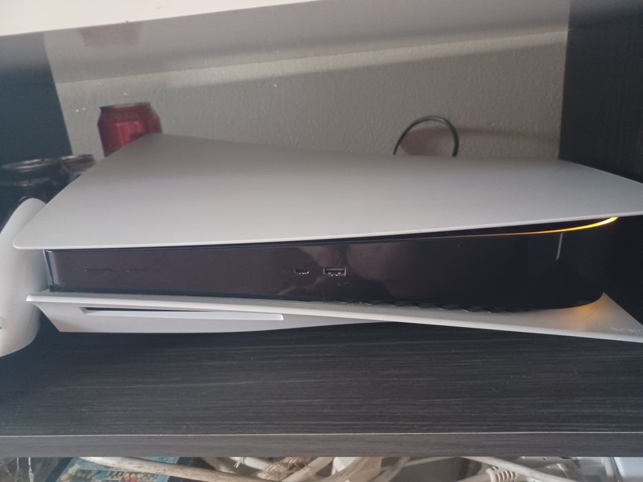 PlayStation 5 825GB + 2 Comandos
