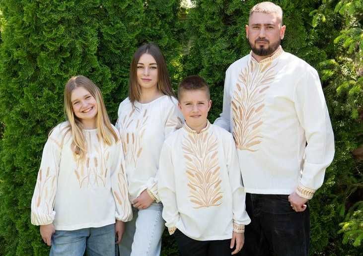 Вишиванка для хлопчика з довгим рукавом святкова сорочка для школи