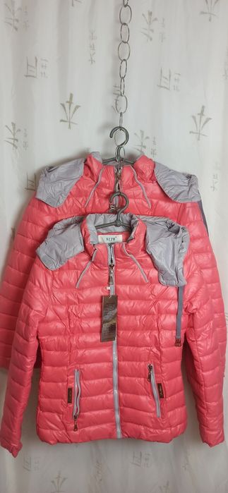Куртки нові демісезонні підліткові для дівчини в 2х розмірахXL,XXXL