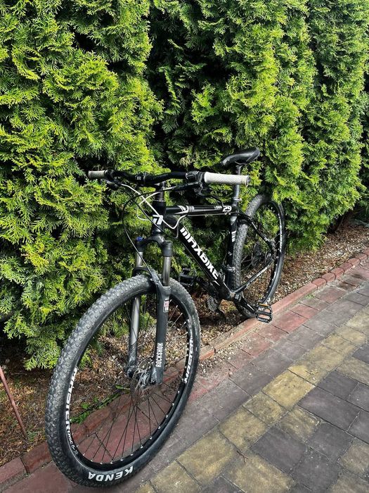 Велосипед 29 rockshox deore shimano