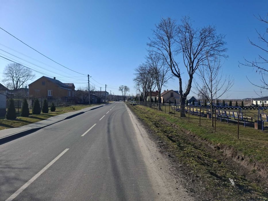 Продається земельна ділянка  9 км від Галицького перехрестя   Адреса: Львівська область, Пустомитівський район, с.Гамаліївка, вулиця Пайова, 12