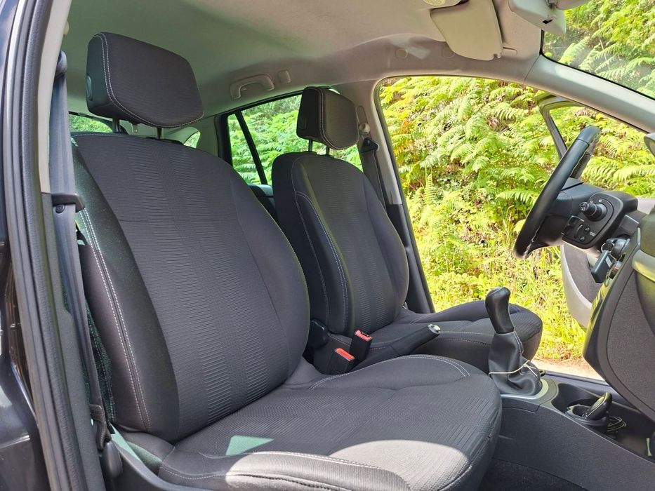 Renault Clio III Grantour 1.2 Gasolina