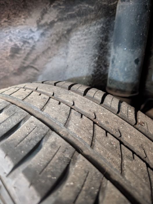 Jantes A4 com pneus semi novos