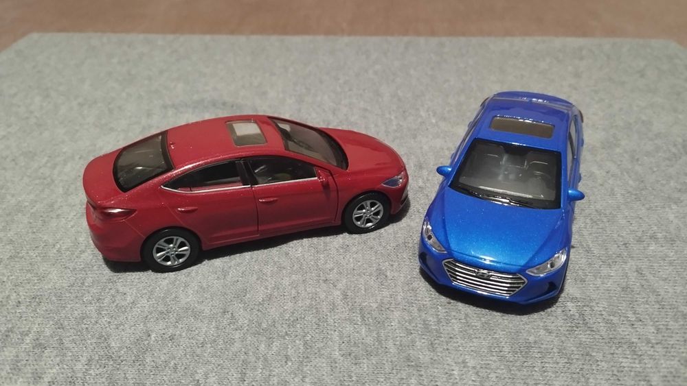 Машинка Hyundai Elantra 1/36 Welly Модель Хюндай Елантра