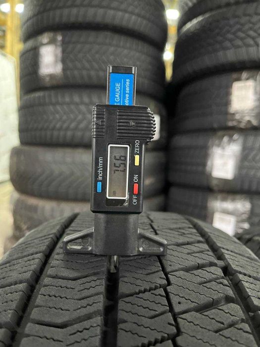 Шини вживані зимові 215/60 R17 BRIDGESTONE BLIZZAK VRX2