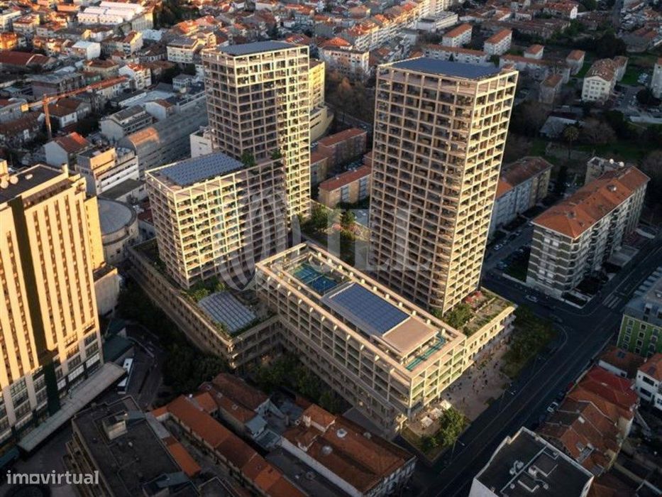 Apartamento T0 no Fernão Magalhães 127, Porto