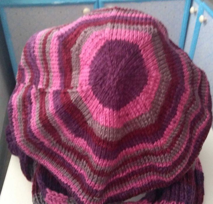 Комплект ручное вязание из пряжи мультиколор — берет+шарф+варежки.