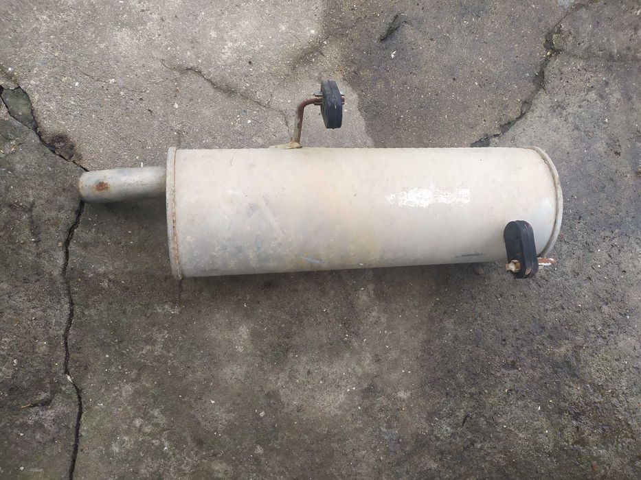 Panela de escape de um Peugot 206