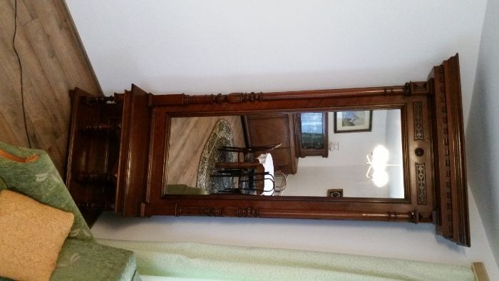 Lustro zabytkowe XIXw. w drewnianej ramie z koroną + konsola.