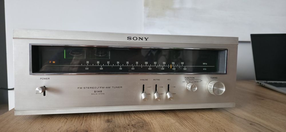 Piękny Tuner radiowy ST-SONY 5140 Vintage