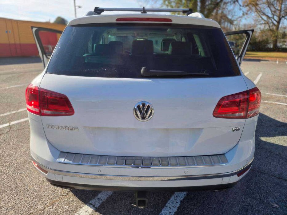 Volkswagen Touareg VR6 Lux      2016