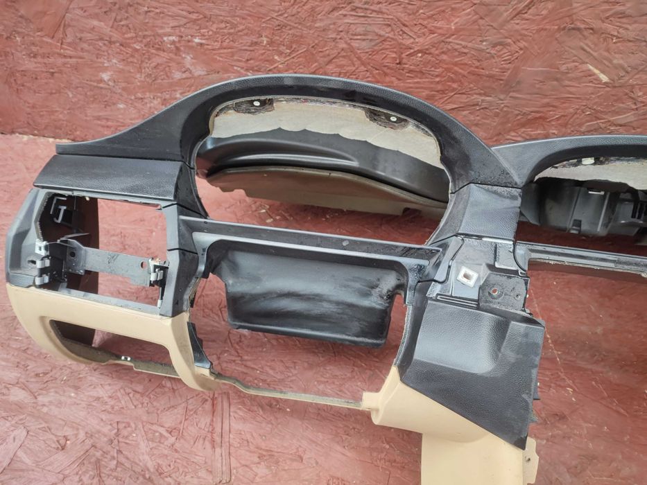 BMW E60/ E61 ORYGINALNY KOKPIT, Deska rozdzielcza EU w kol. BEIGE OEM