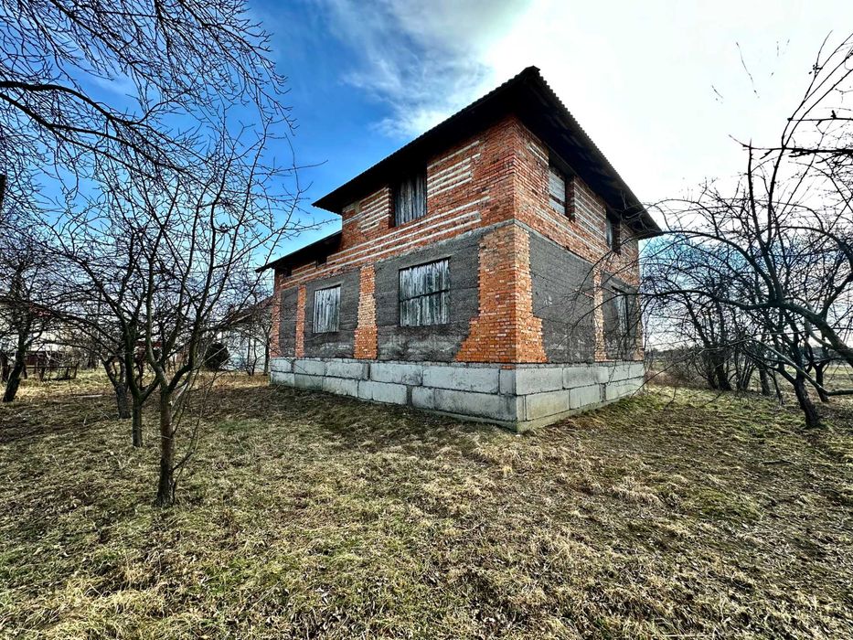 Продається просторий будинок біля м. Стрий!