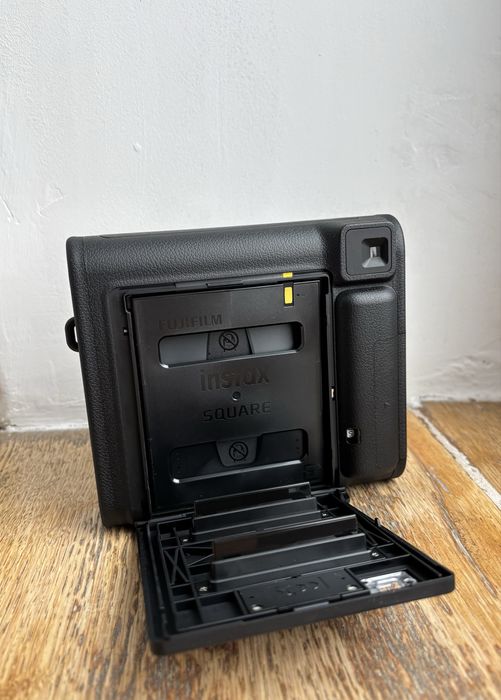 Терміново! Fujifilm Instax Square SQ 40 + фотопапір