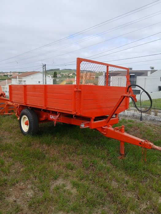 Vende-se reboque galucho trivasculante 4000 quilos impecável