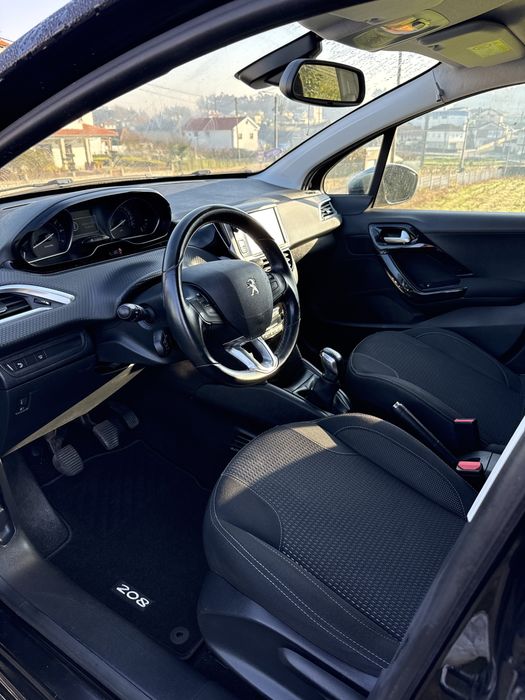 Peugeot 208 1.2 Allure 2019