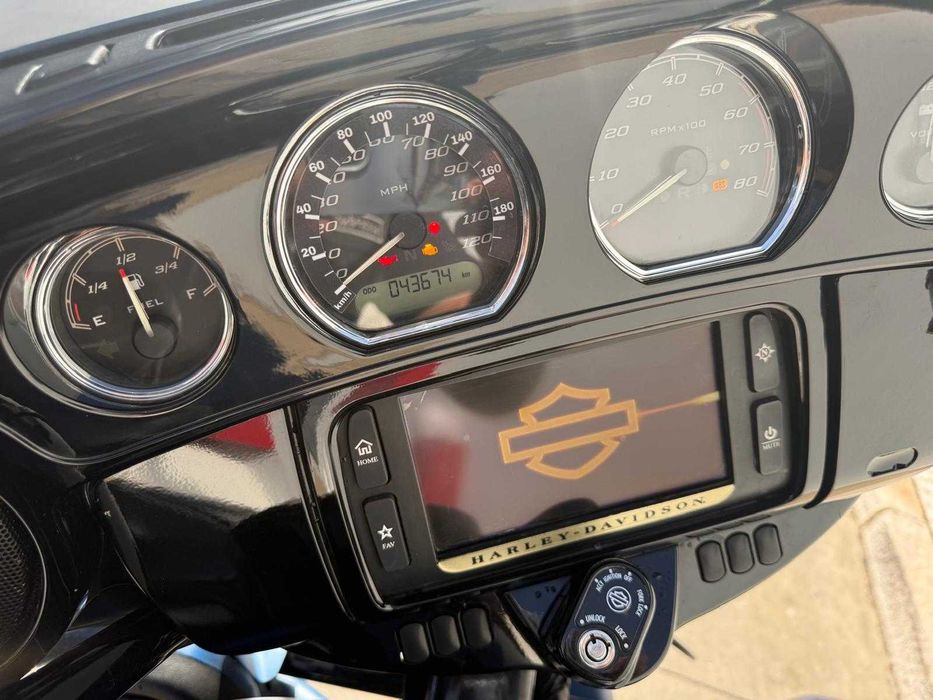 Harley-Davidson Street Glide Edicao Limitada  115º Aniversário (ano 2018) com 43.674 km,